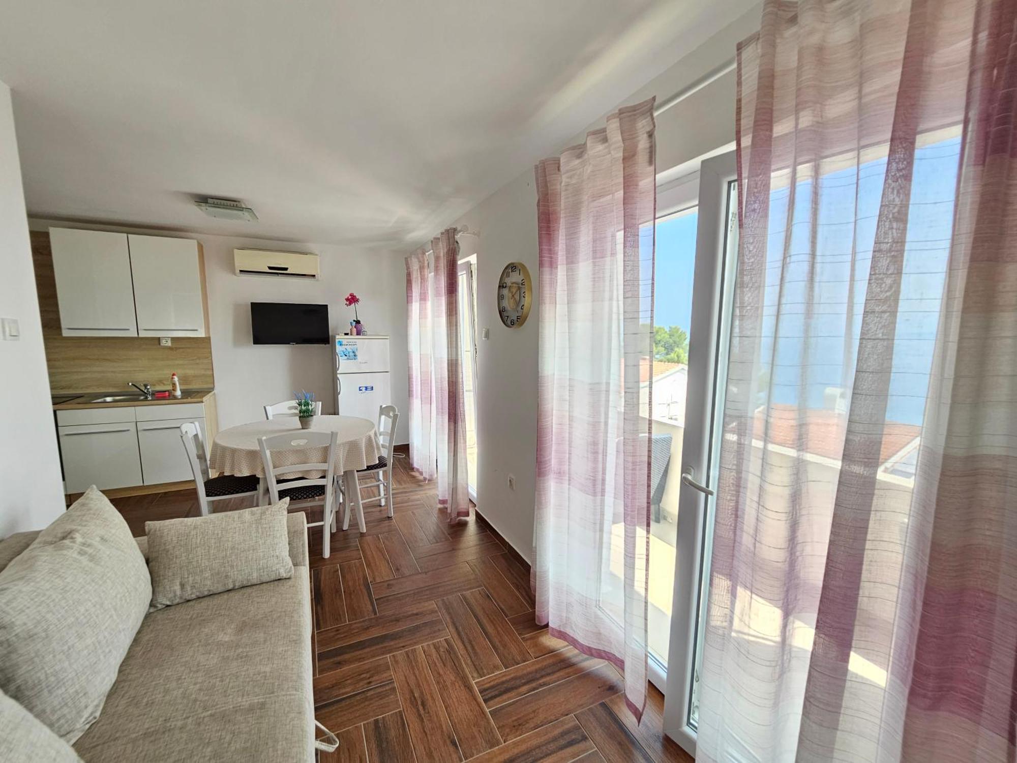 Dora Apartment