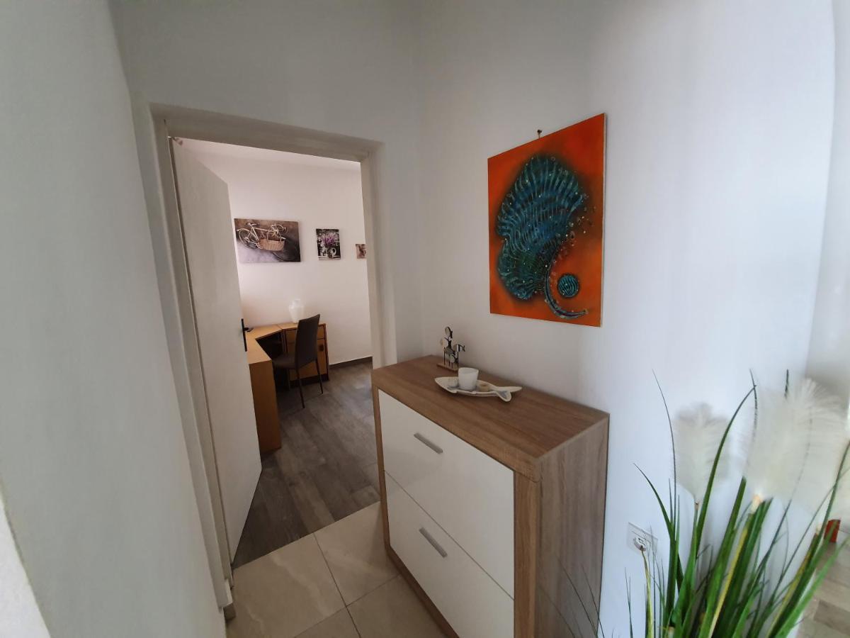 Dora Apartament *