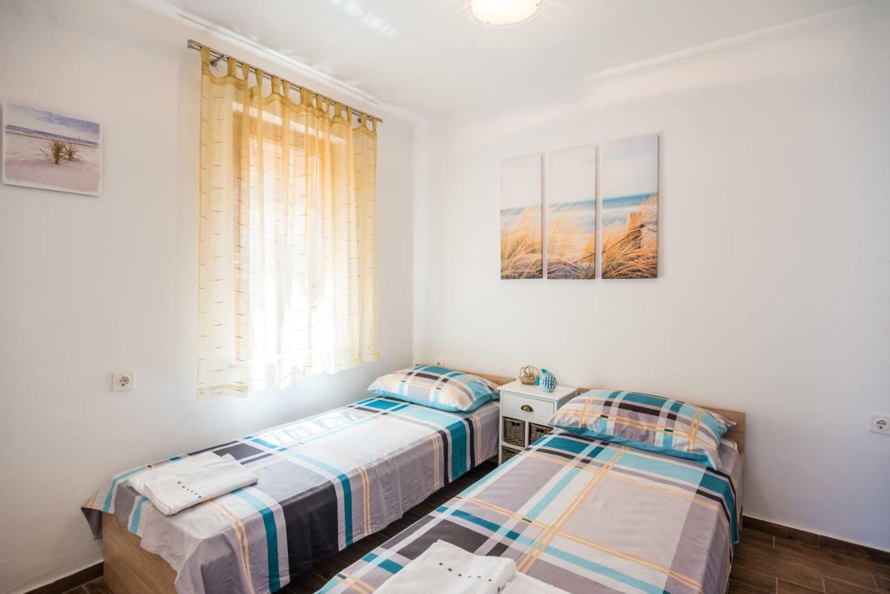 Dora Apartament Vantacici