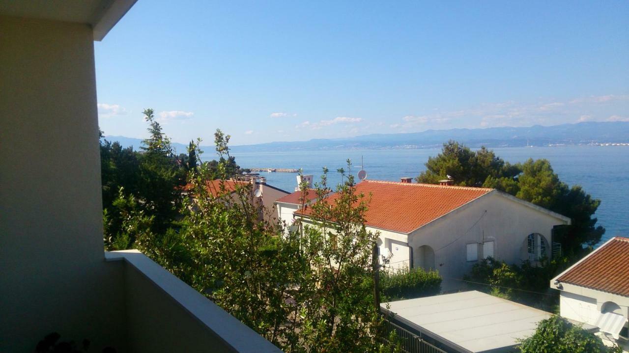 Dora Apartment Vantacici