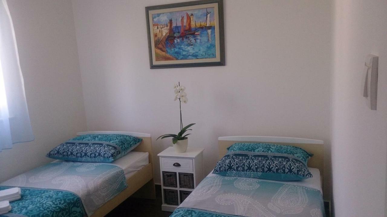 Dora Apartament Vantacici